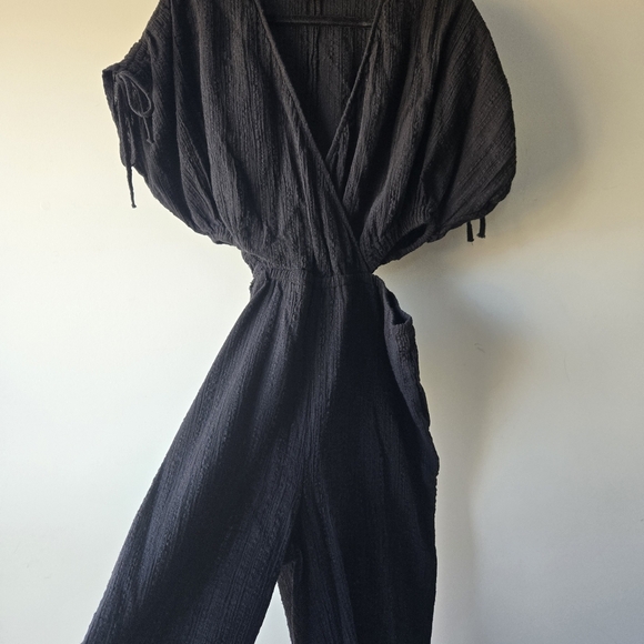 H&M Women's Black 1 Piece Cut Out Black Jumper Pant Suit Medium - Picture 2 of 12